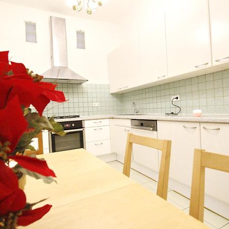 Comfortable Rooms Near Schoenbrunn Palace Hl Виена Екстериор снимка