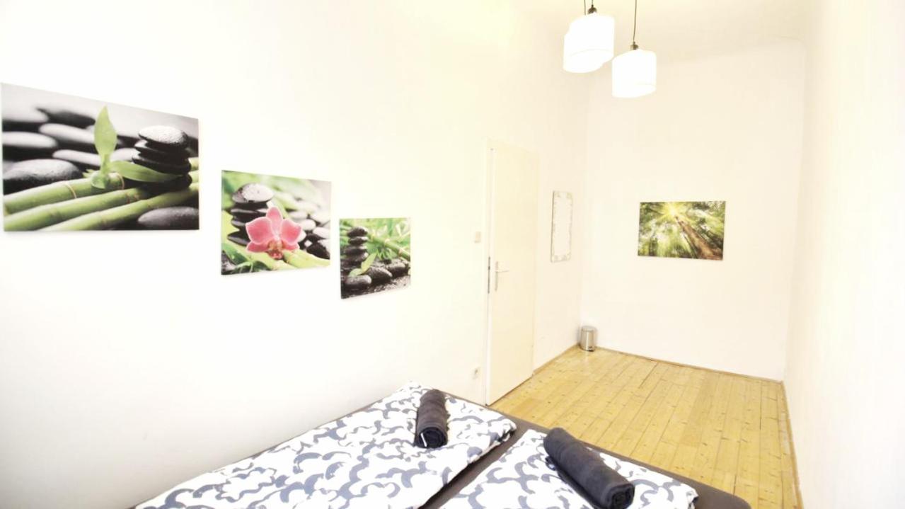 Comfortable Rooms Near Schoenbrunn Palace Hl Виена Екстериор снимка
