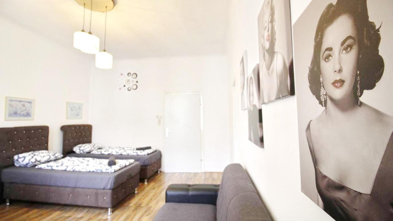 Comfortable Rooms Near Schoenbrunn Palace Hl Виена Екстериор снимка