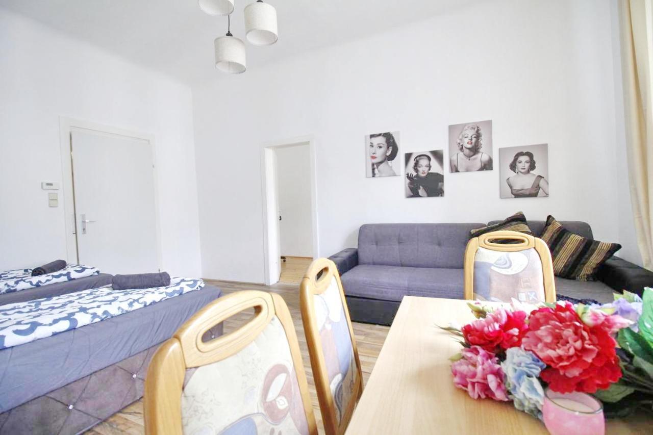 Comfortable Rooms Near Schoenbrunn Palace Hl Виена Екстериор снимка