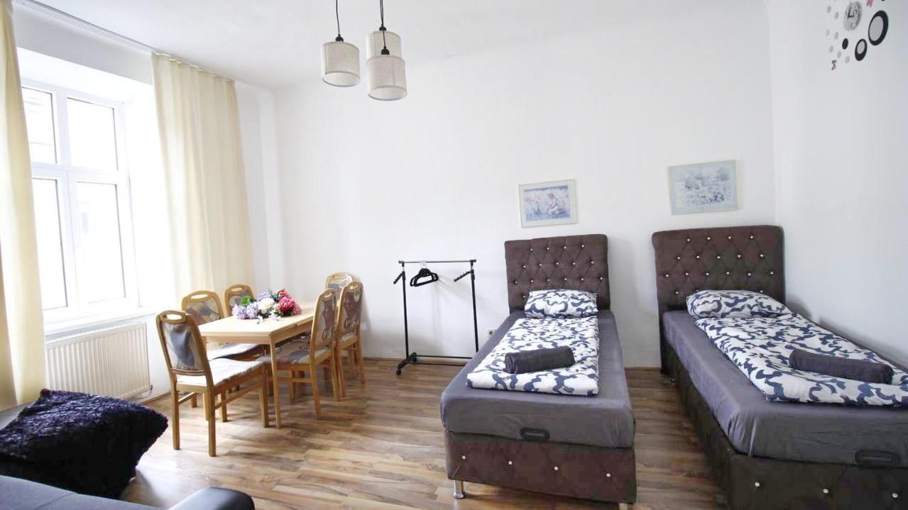 Comfortable Rooms Near Schoenbrunn Palace Hl Виена Екстериор снимка