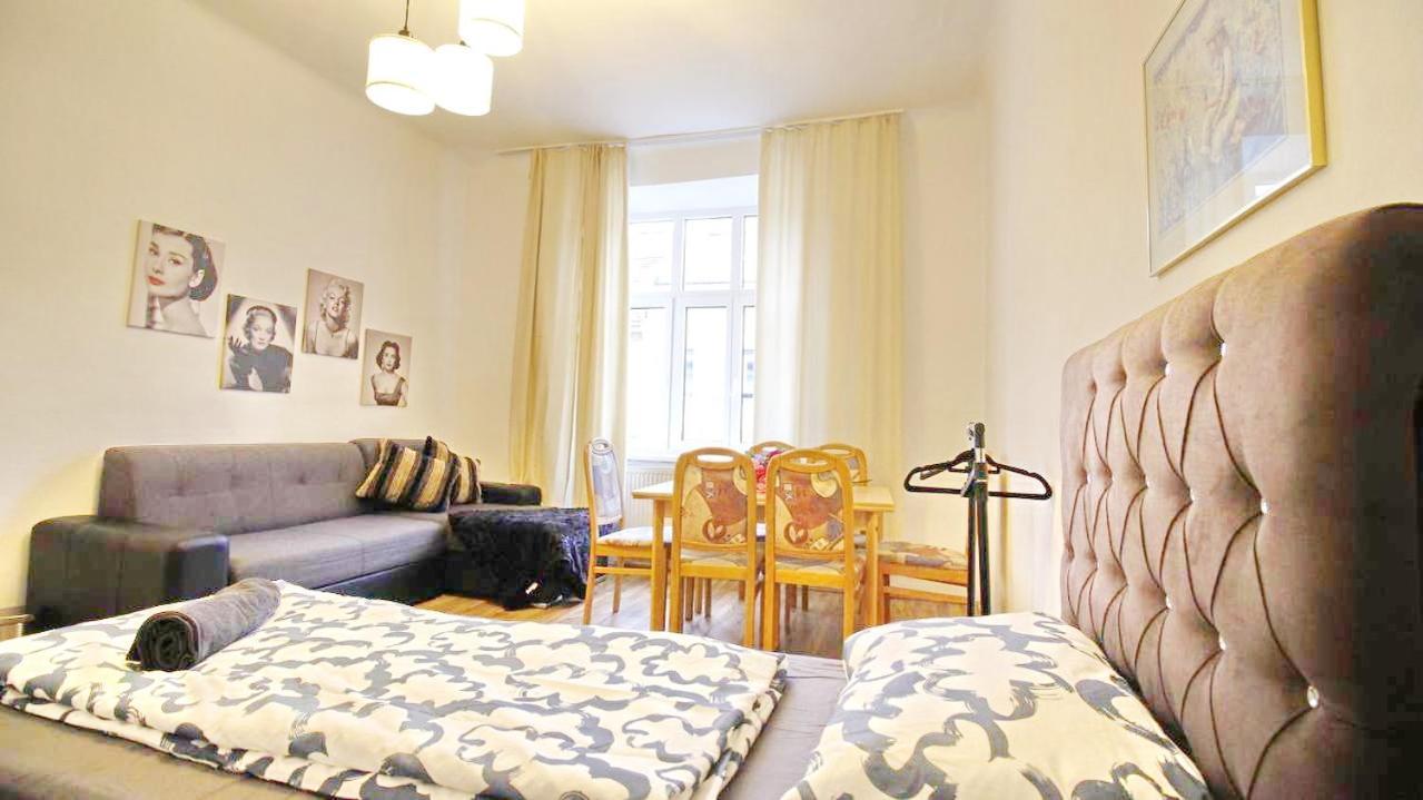 Comfortable Rooms Near Schoenbrunn Palace Hl Виена Екстериор снимка