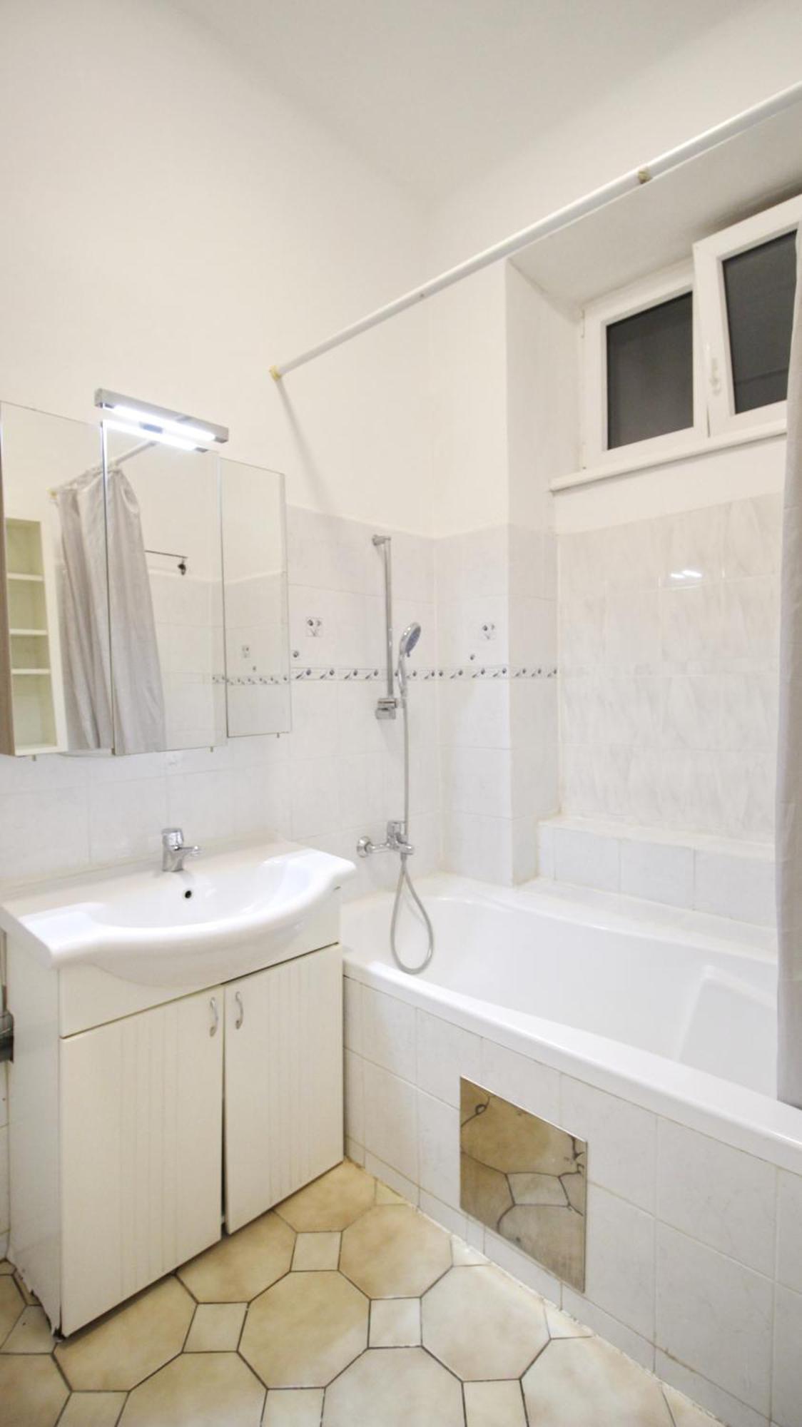 Comfortable Rooms Near Schoenbrunn Palace Hl Виена Екстериор снимка