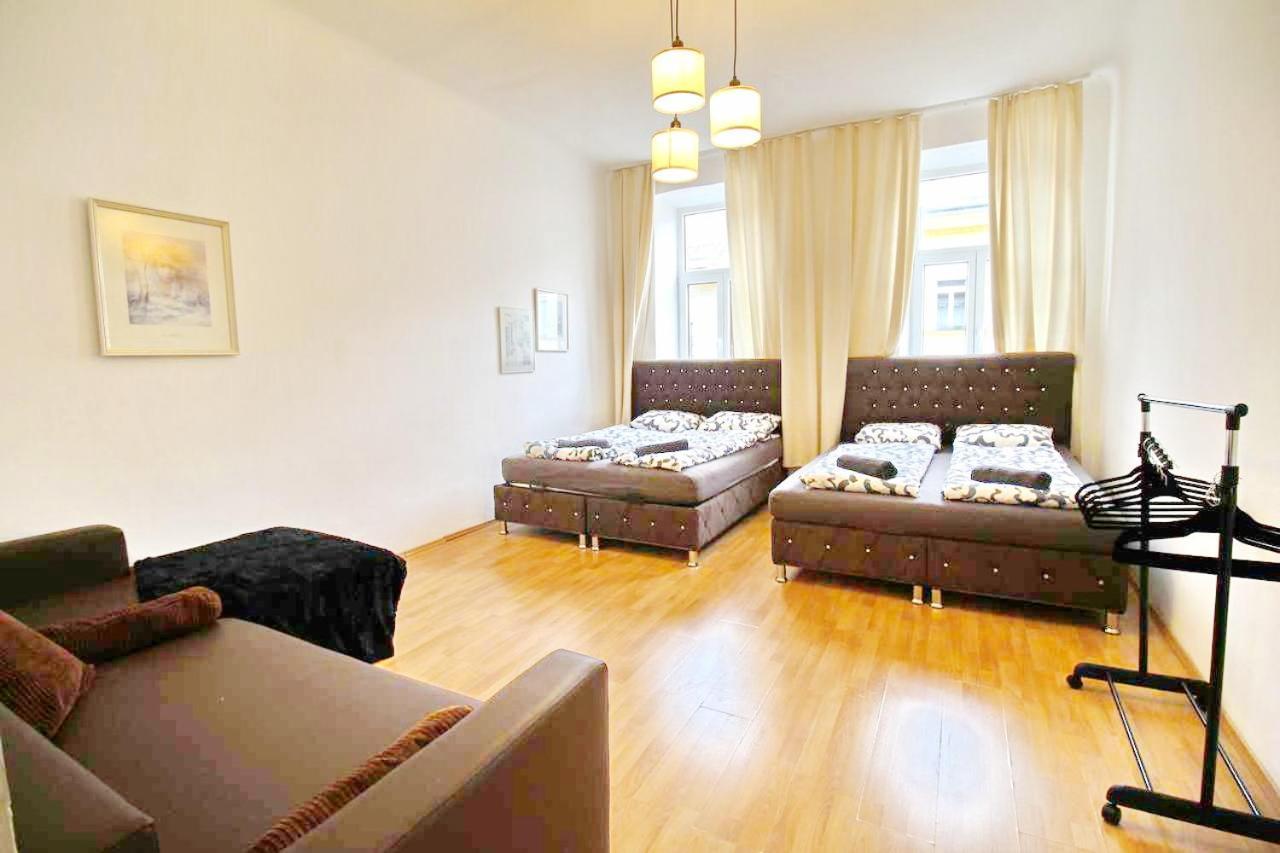 Comfortable Rooms Near Schoenbrunn Palace Hl Виена Екстериор снимка