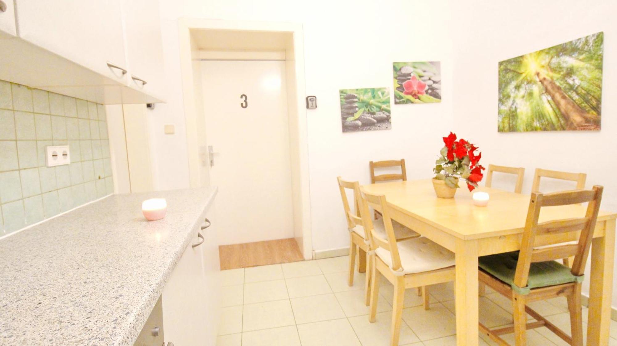Comfortable Rooms Near Schoenbrunn Palace Hl Виена Екстериор снимка