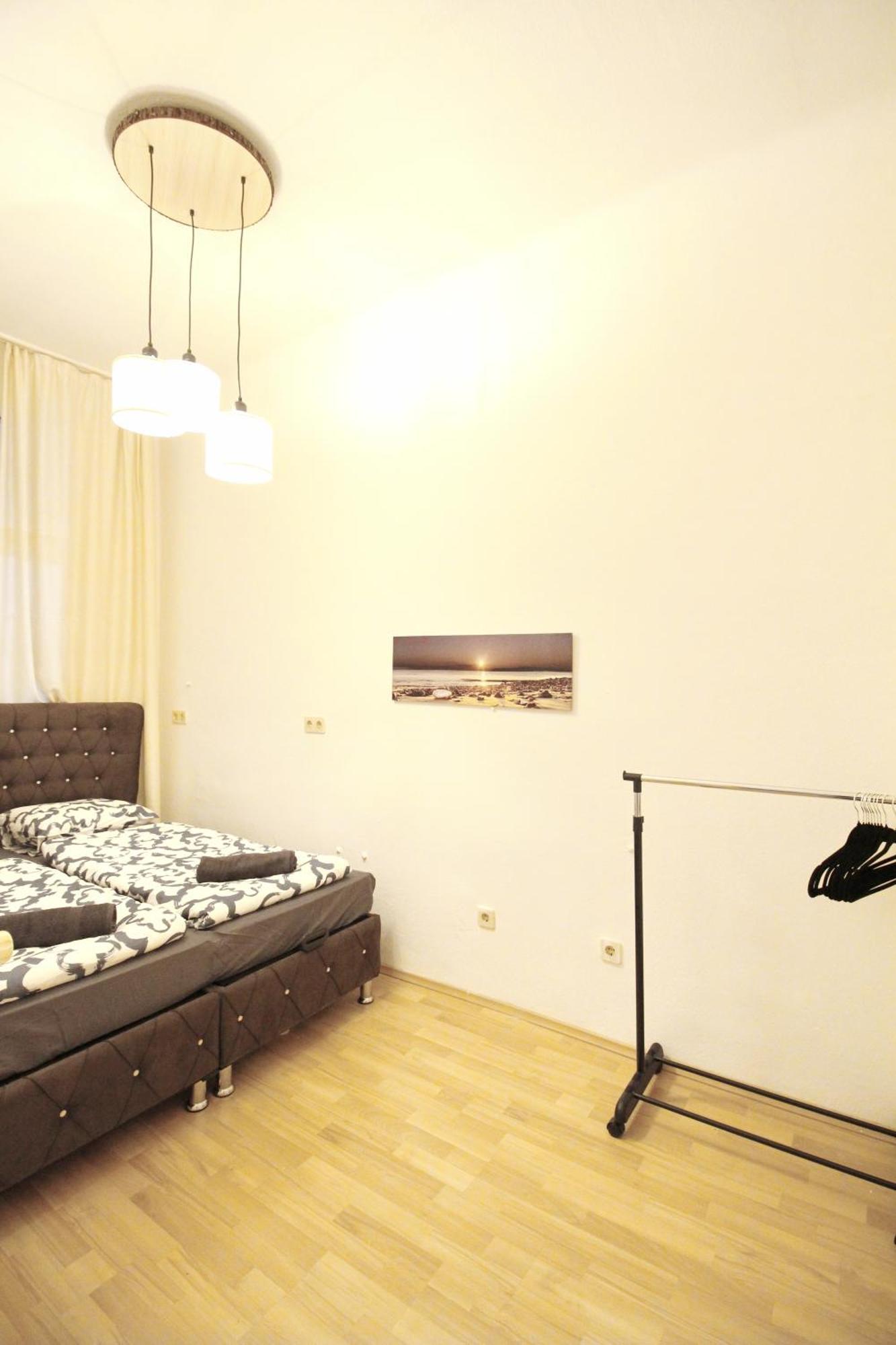 Comfortable Rooms Near Schoenbrunn Palace Hl Виена Екстериор снимка